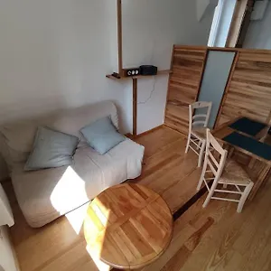 Studio Sympa Et Tres Calme Entre Canal Et Loire Appartement